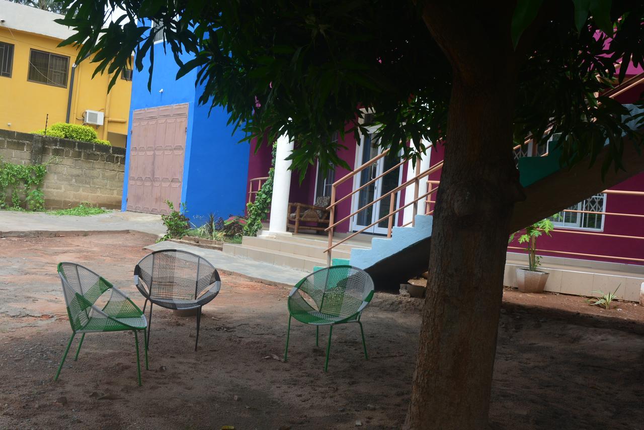 The Accra Backpackers Hostel ภายนอก รูปภาพ