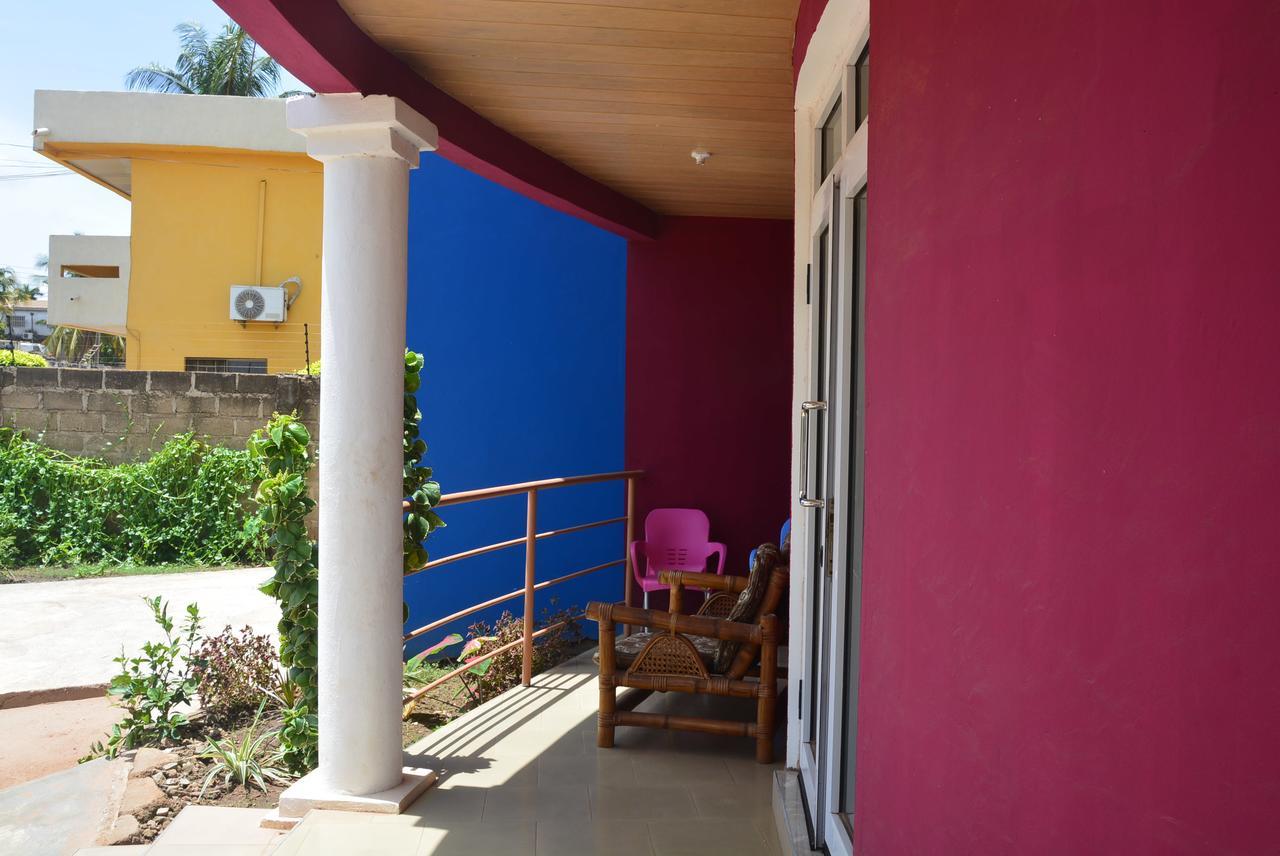 The Accra Backpackers Hostel ภายนอก รูปภาพ